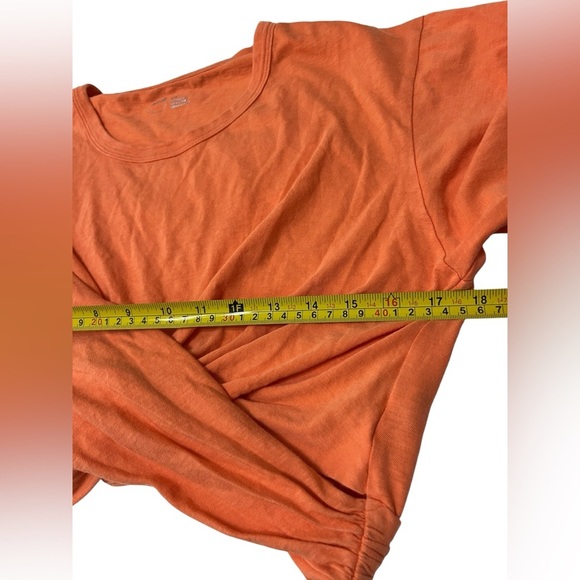 Aerie Cropped Wrap Back T-Shirt in Orange Size M - Picture 5 of 6